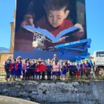 Alunni delle scuole Elementari di Conflenti e Coscaro in visita al murales di Slim Safont